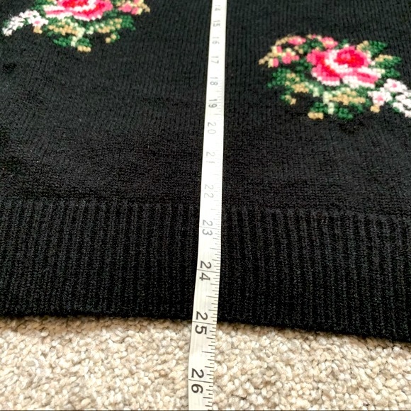 Vintage 90s Embroidered Turtleneck Sweater by Chinawear Sz L - Picture 8 of 10